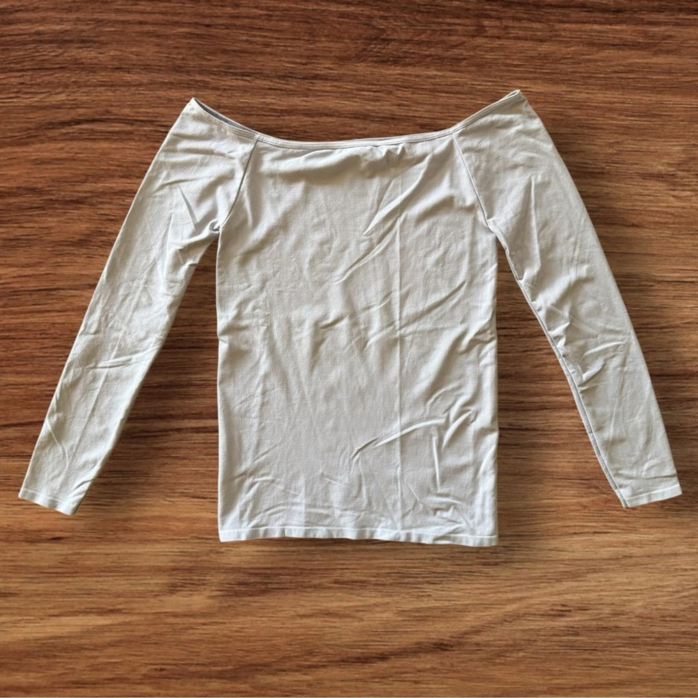 Free People Off-Shoulder White Top Size M/L NWOT - Picture 4 of 4